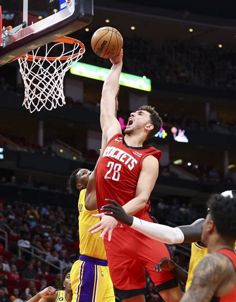 Sacramento Kings at Houston Rockets odds, picks and predictions.